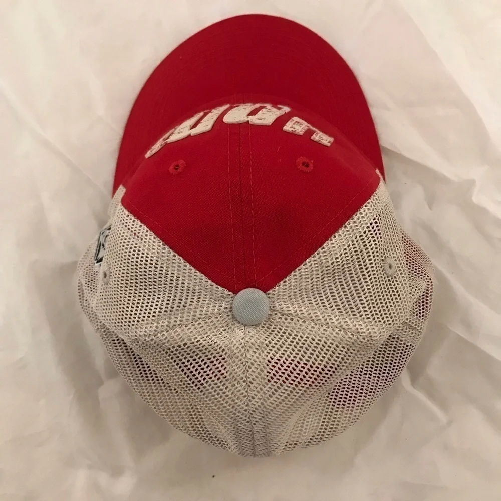 Captivating Headwear University of New Mexico Lobos SnapBack Trucker Hat